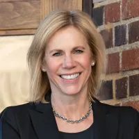 Amy Downing Headshot