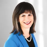 Angela Arkin Headshot