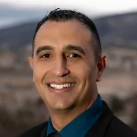 Hector Gonzalez Headshot