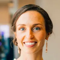 Jennifer White Headshot