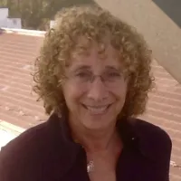 Image of Deborah Roth-Howe