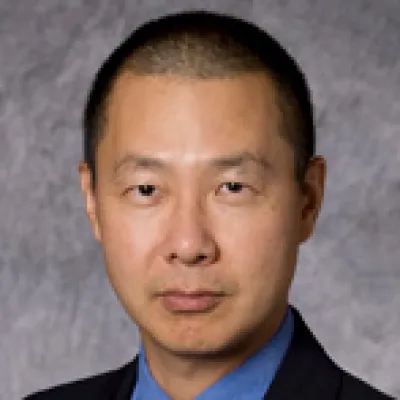 Image of Robert J. Rhee